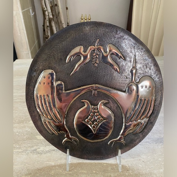 Vintage copper engraved etched stunning wall decorative plate. Symbol of LOVE ❤️ - Picture 1 of 15